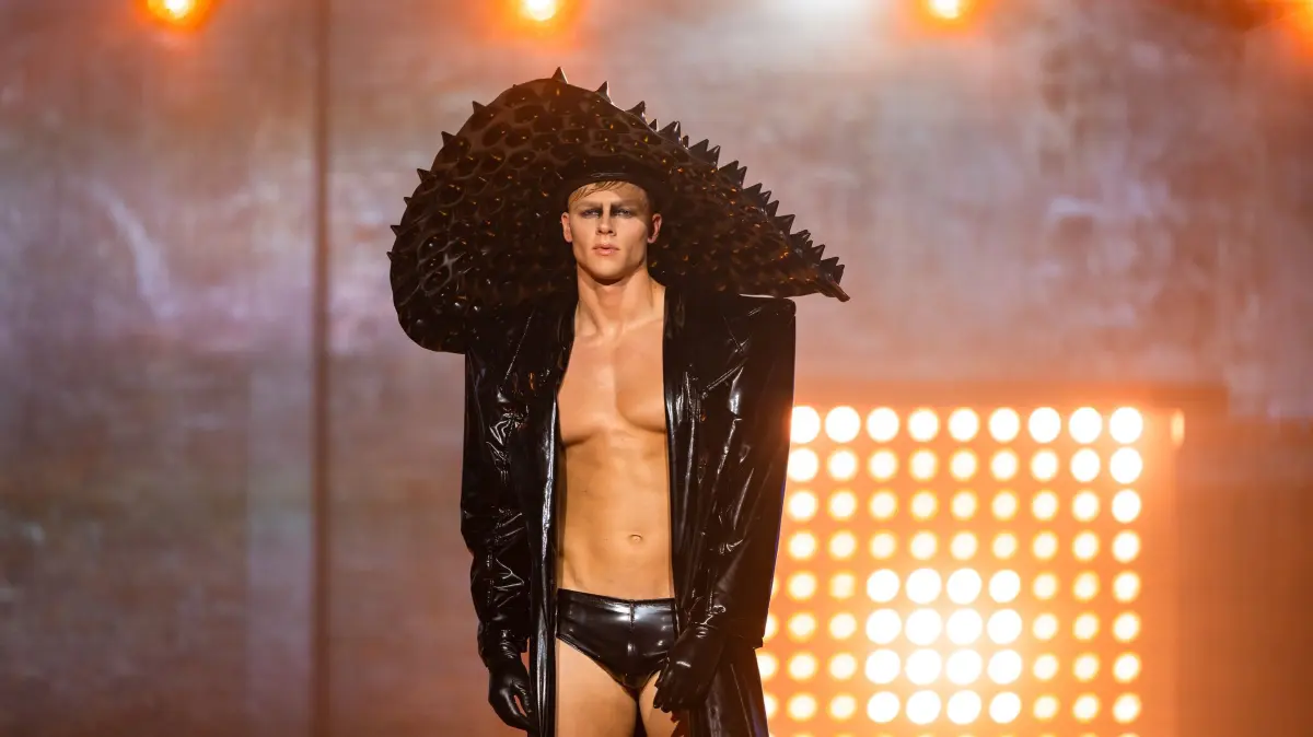 Yanneck beim Entscheidungswalk in Folge 3.