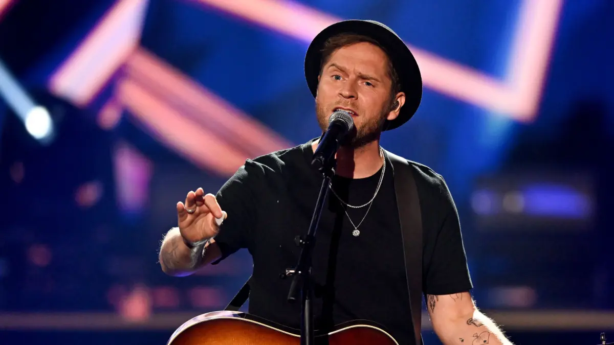 Sänger Johannes Oerding könnte wieder Moderator von "Sing meinen Song" auf VOX sein. das glauben zumindest die Fans.