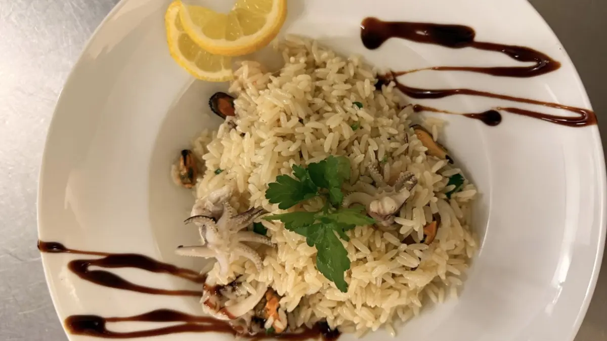 Jetmire und Valdet Kalludra essen selbst am liebsten die Gerichte mit Meeresfrüchten.