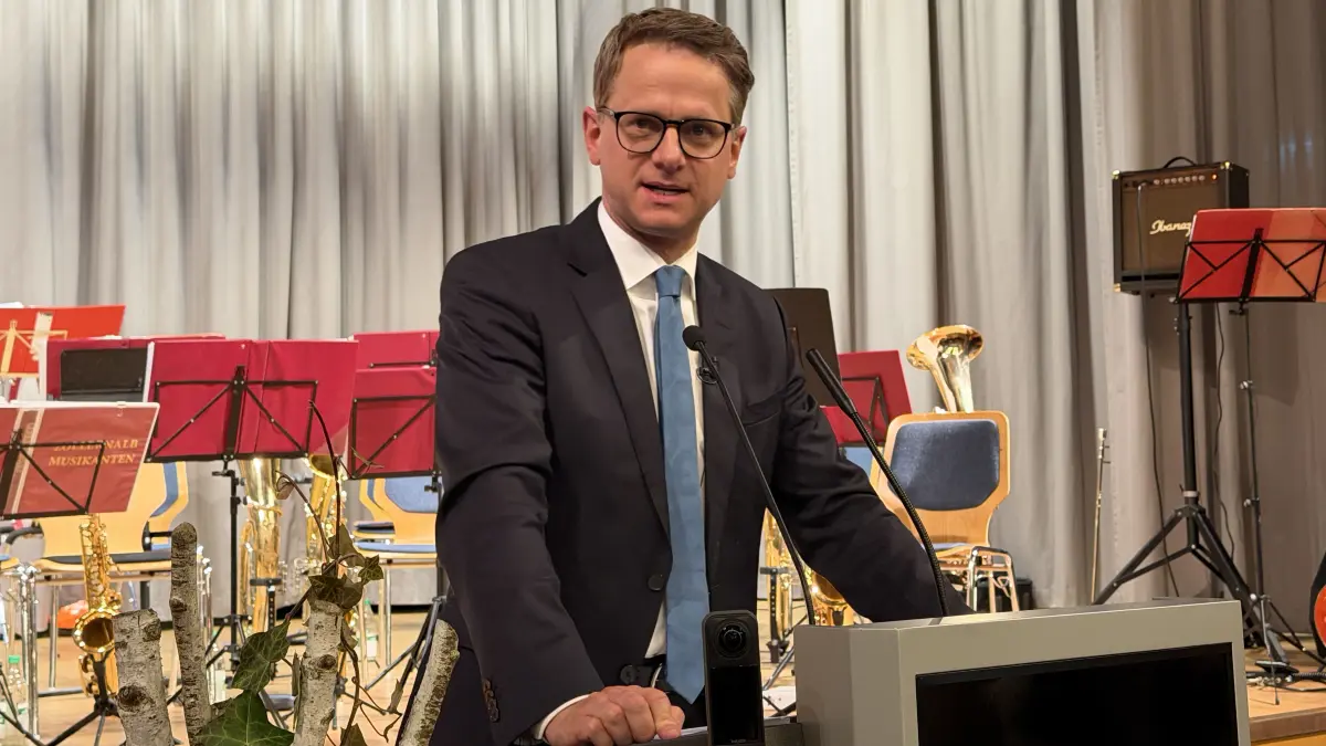 Carsten Linnemann, Generalsekretär der CDU Deutschlands, war Hauptredner beim politischen Aschermittwoch in der Hohenzollernhalle in Bisingen.