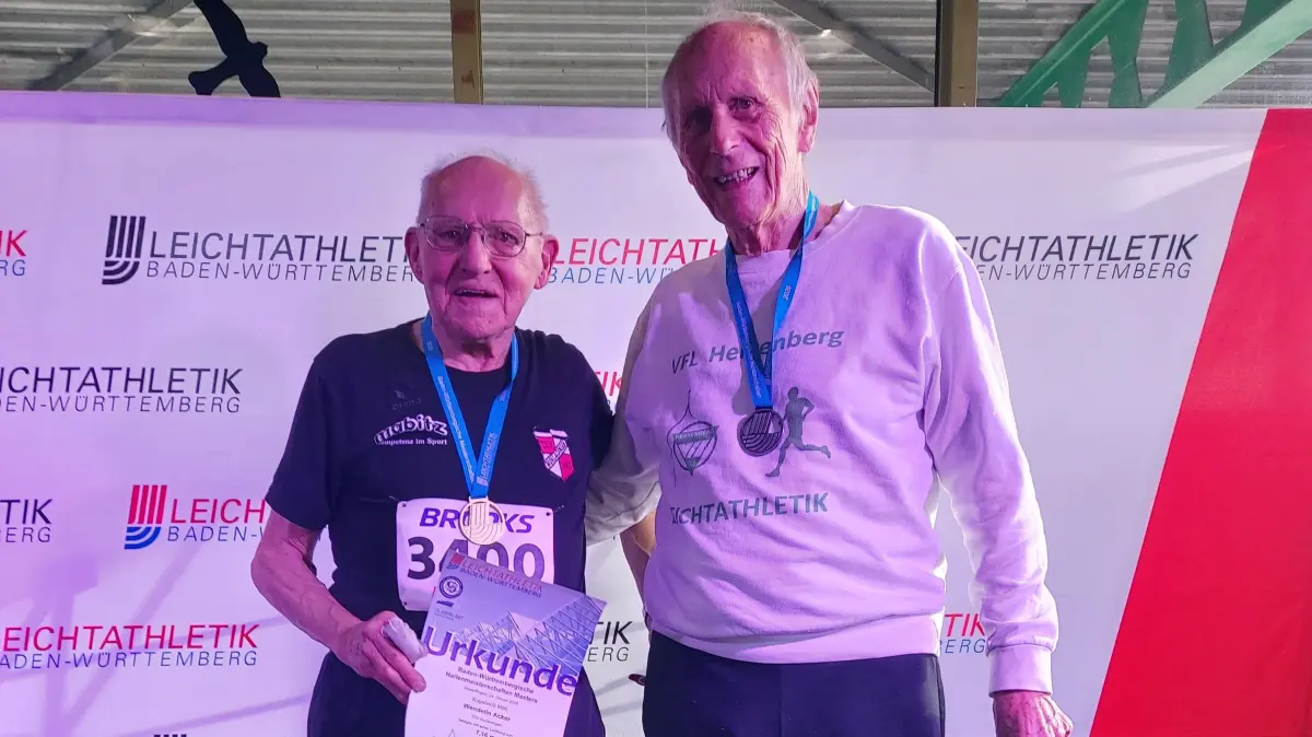 Wendelin Acker (l) Leichtathletik Hallenmeisterschaft Senioren Sindelfingen