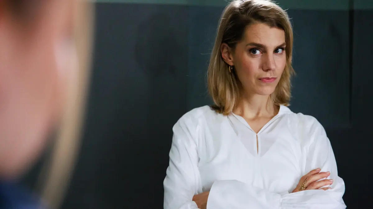 Stella (Bettine Langehein, Bild aus Folge 7818)
