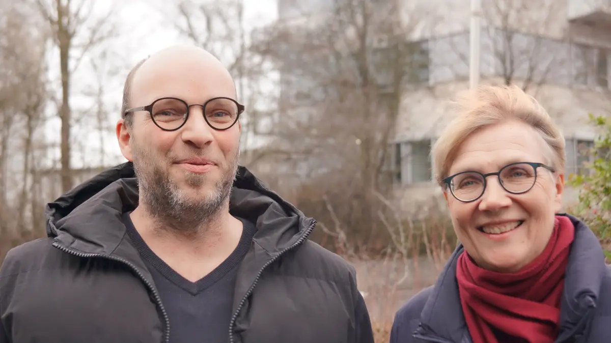 „Rückfallprävention ist eine gesamtgesellschaftliche Aufgabe“: Christoph Diel und Susanna Spahmann vor der Außenstelle der BGBW in Schwäbisch Hall. Foto: Beatrice Schnelle