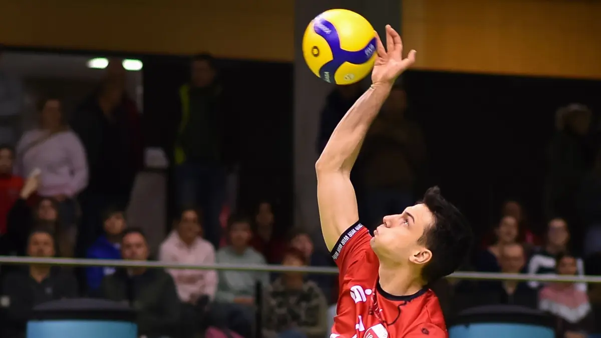 TV Rottenburg vs. Baden Volleys SSC Karlsruhe II, Volleyball, 2. Bundesliga Sued, 20. Spieltag, Spiel 5617, Saison 2025/2026, 21.02.2026: Aufschlag, Milan Kvrzic (TV Rottenburg, #07)
TV Rottenburg vs. Baden Volleys SSC Karlsruhe II, Volleyball, 2. Bundesliga Sued, 20. Spieltag, Spiel 5617, Saison 2025/2026, 21.02.2026,
Foto: Eibner-Pressefoto/Ralph Kunze