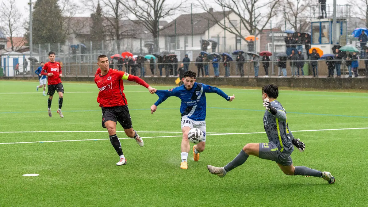 FSV 08 Bietigheim-Bissingen vs. 1. Goeppinger SV, Fussball, Oberliga BW, 20.Spieltag, 2025/2026, 21.02.2026: Tor zum 1:0 durch Emre Yalcin (FSV 08 Bietigheim-Bissingen,#15) ,
FSV 08 Bietigheim-Bissingen vs. 1. Goeppinger SV, Fussball, Oberliga BW, 20.Spieltag, 2025/2026, 21.02.2026,
Foto: Eibner-Pressefoto/Daniele La Rocca