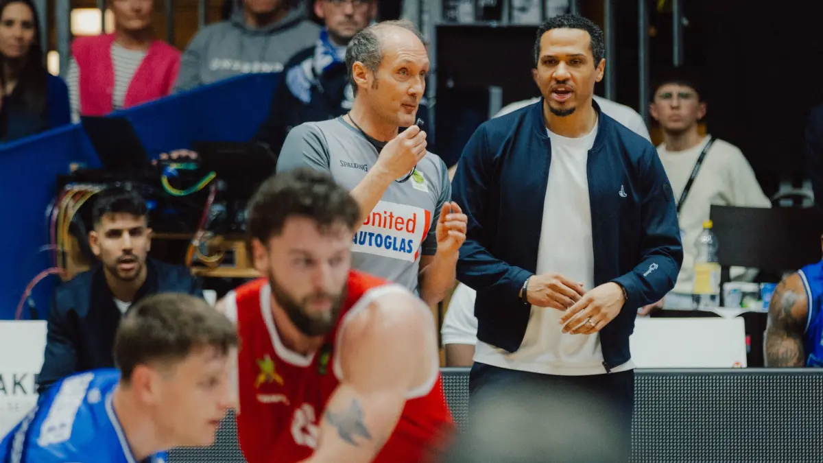 21.02.2026 BARMER 2. BBL - Pro A, 24. Spieltag, Hauptrunde, HAKRO Merlins Crailsheim vs. Artland Dragons, Saison 2025/ 2026: HC David McCray