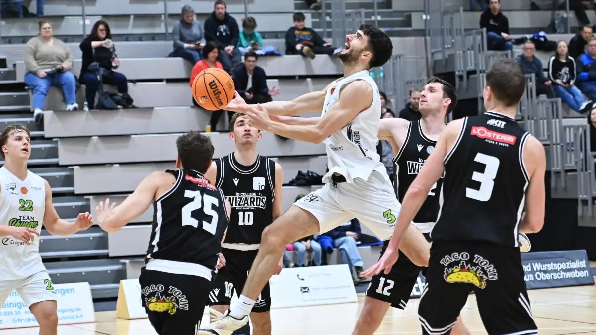 Team Ehingen Urspring - KIT College Wizards Karlsruhe Basketball Regionalliga Tim Martinez