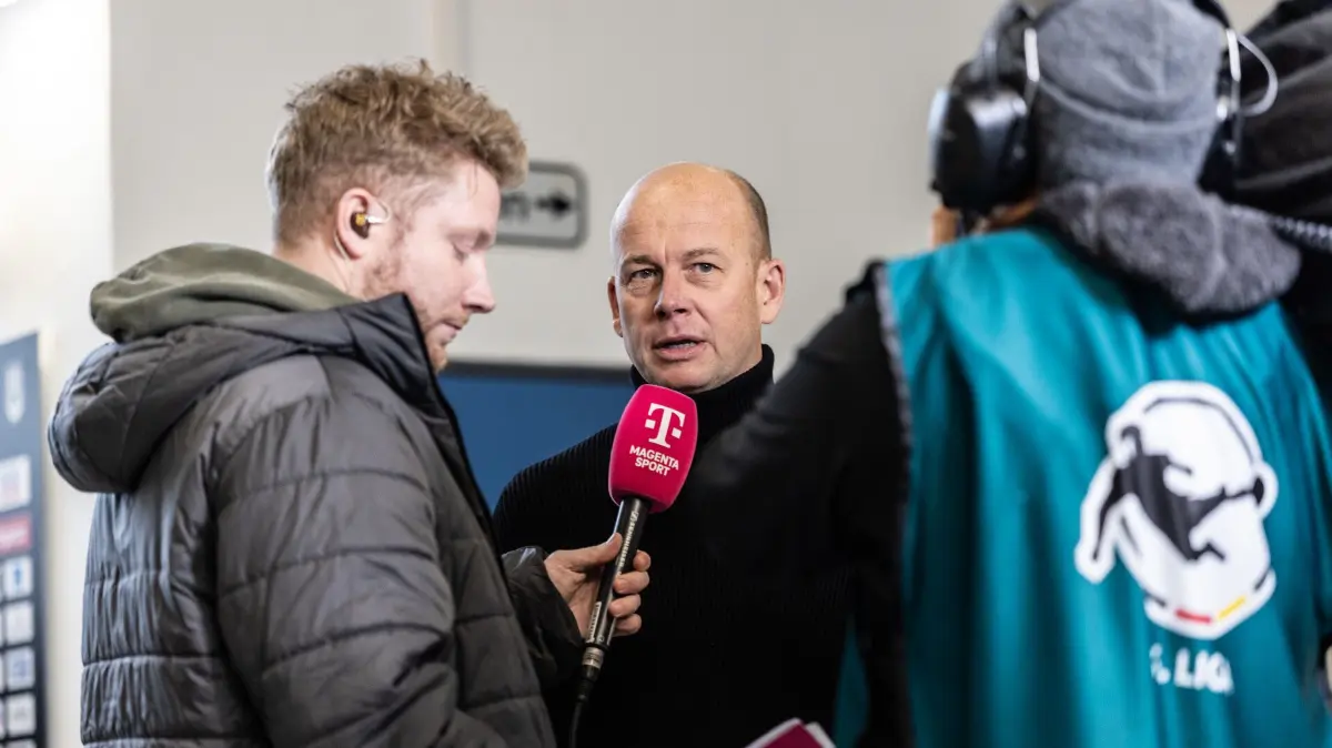 Markus Thiele, Sportvorstand des 1. FC Saarbrücken und Ex-Geschäftsführer des SSV Ulm 1846 Fußball, bei seiner Rückkehr ins Donaustadion.