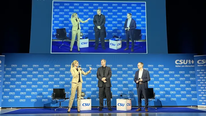 Viel Lob und ein wenig Spott für Katrin Albsteiger