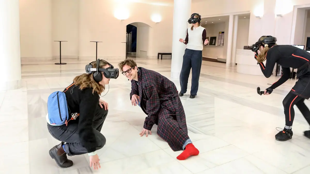 Theater? Theater! Gut, für Tübingen ist das Dank Ilja Mirsky nichts Neues, aber in München staunt man sehr.