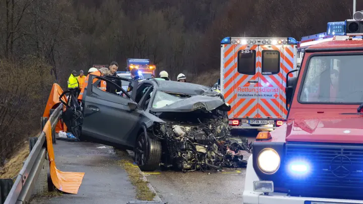 26-Jähriger stirbt nach Crash im Krankenhaus