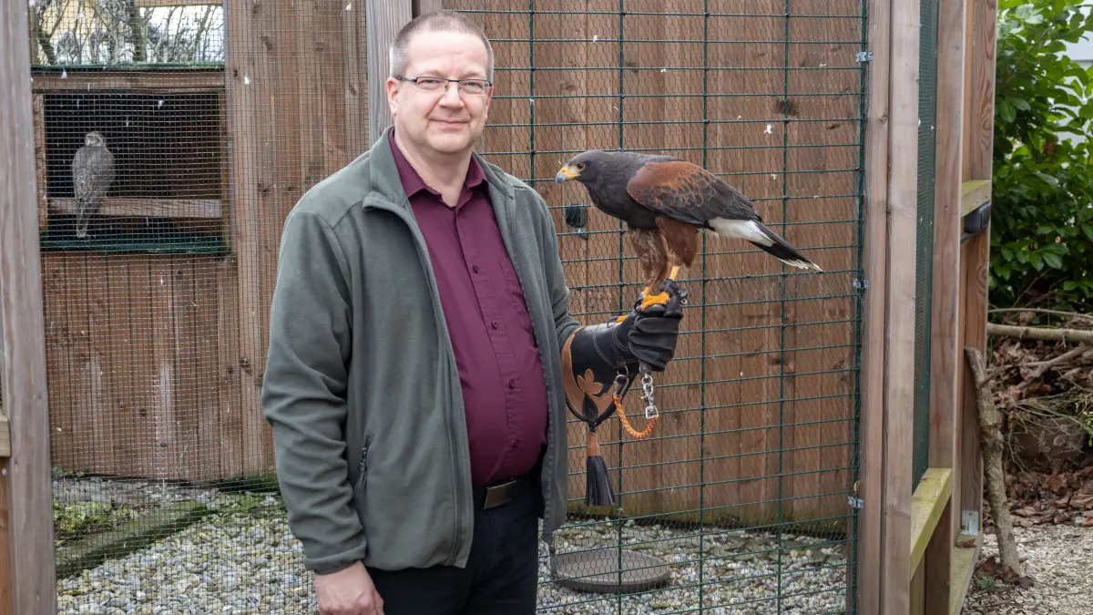 Albershausen Alexander Hildebrandt Werteunion im Greifvogelzentrum am Wohnhaus Albershausen