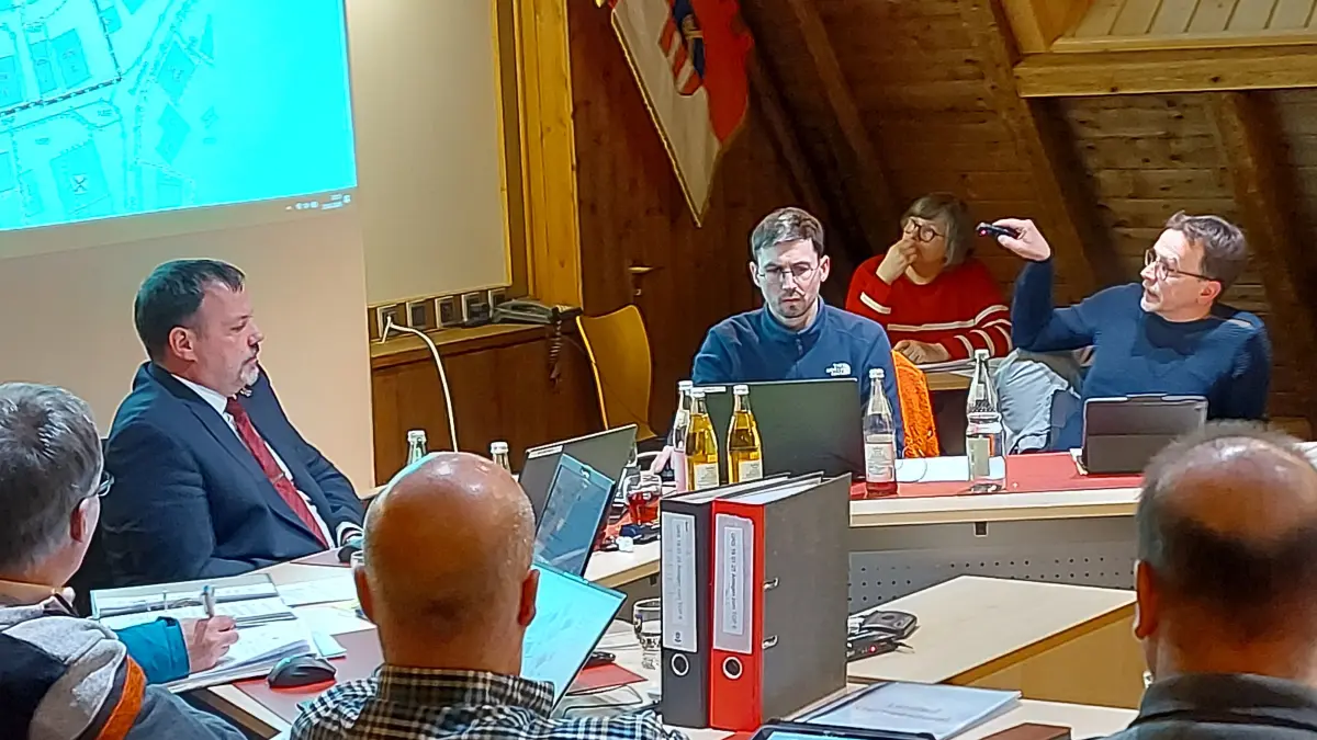 Gemeinderat Oberrot Jens Fuhrmann Kreisplanungsamt erklärt
