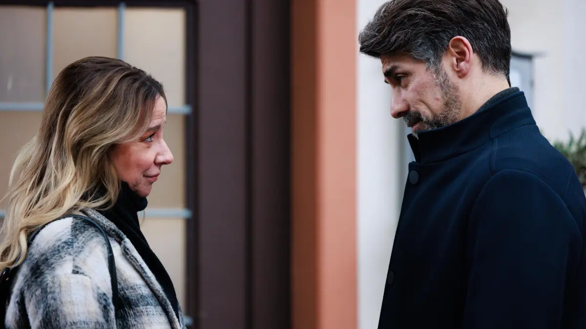 Im Gegensatz zu Ferhat (Harun Yidirim) bezweifelt Ute (Isabell Hertel), dass Dana keine Gefühle mehr für ihn hat.