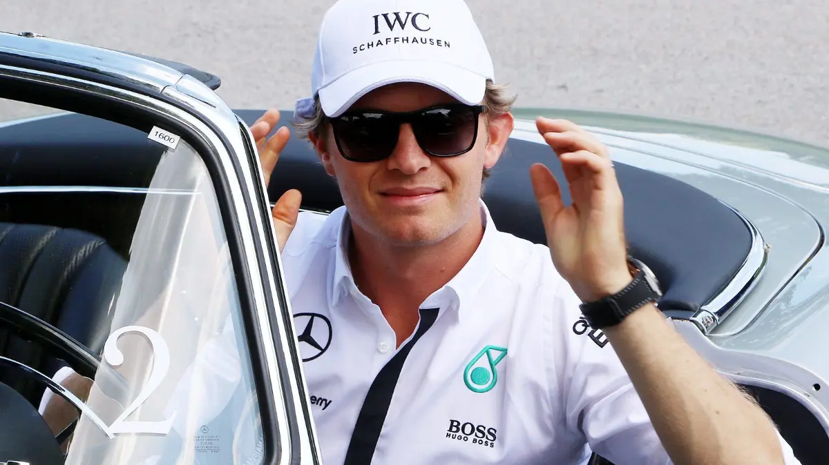 Kuball Nico Rosberg: Vorsicht: Dieses Foto ist möglicherweise nur für den einstigen Verlag Schwäbisches Tagblatt verwendbar. Nico Rosberg in Empfingen
Passione Caracciola 17.bis 21.Juni 2015
17.6.2015.Bild: Kuball