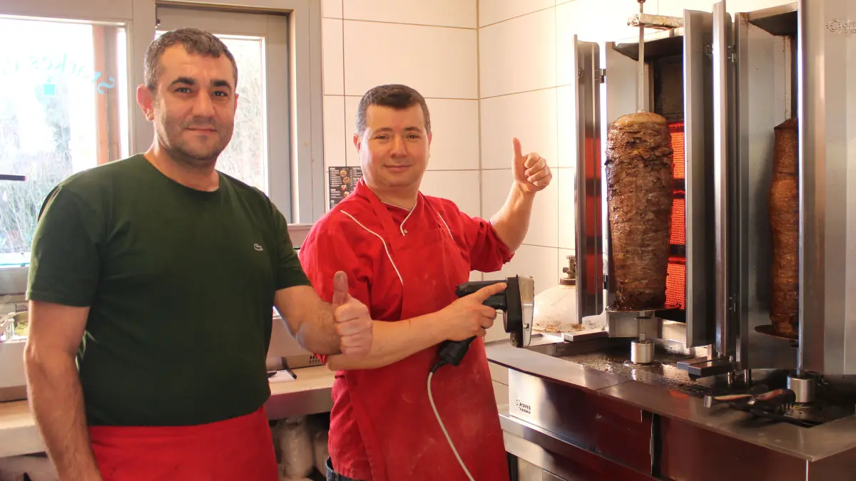 Starkes Café Hechingen unter neuer Führung von Riza Solak (r.)
