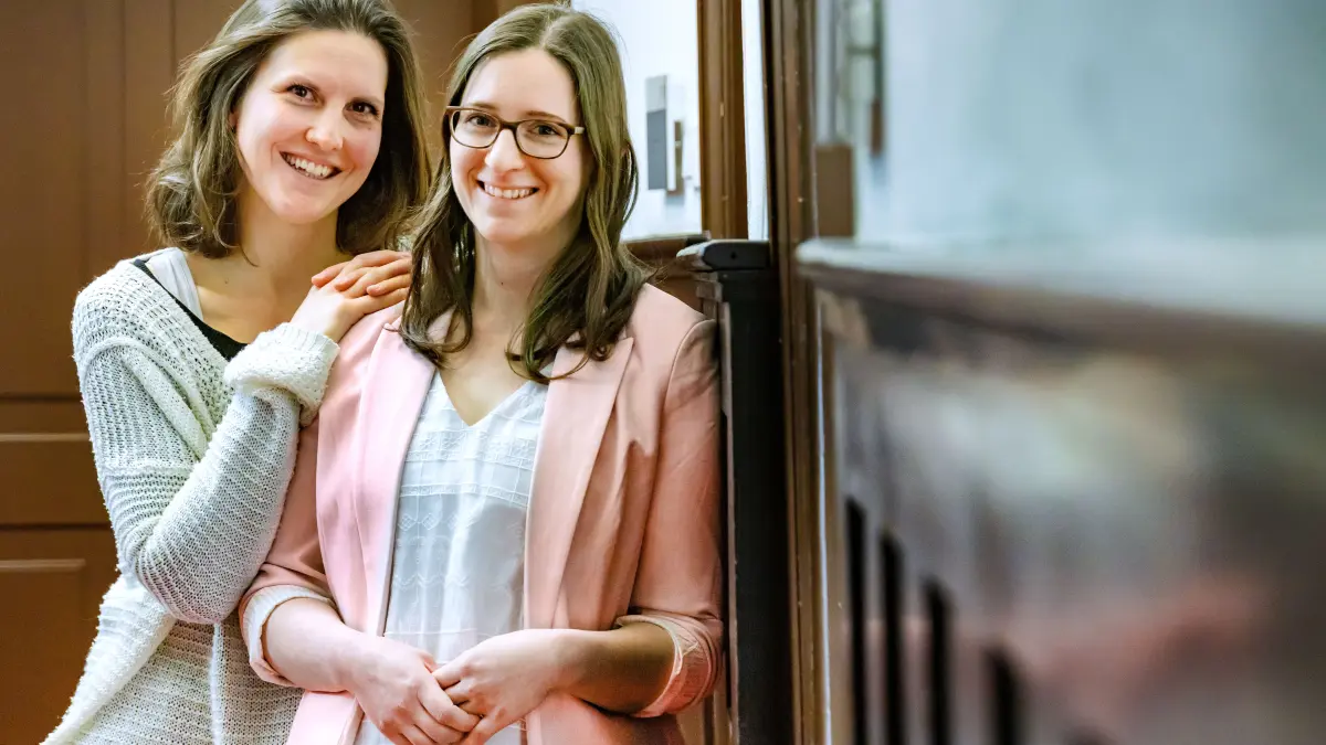 Kindergartengebühren - Kitagebühren in Schwäbisch Hall - Gesamtelternbeirat - Lara Stein und Clara Friedländer im Freitagsinterview - GEG stemmt sich gegen Erhöhung der Gebühren