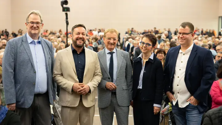 So lief die Vorstellung der Kandidaten in der Schillerhalle