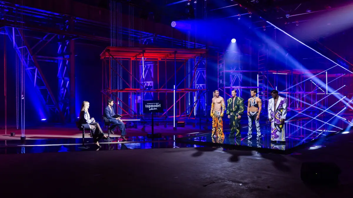 Bewertet werden die Models in der 5. Folge von "Germany's Next Topmodel" 2026 von Heidi Klum sowie Sänger und Model Baptiste Giabiconi.