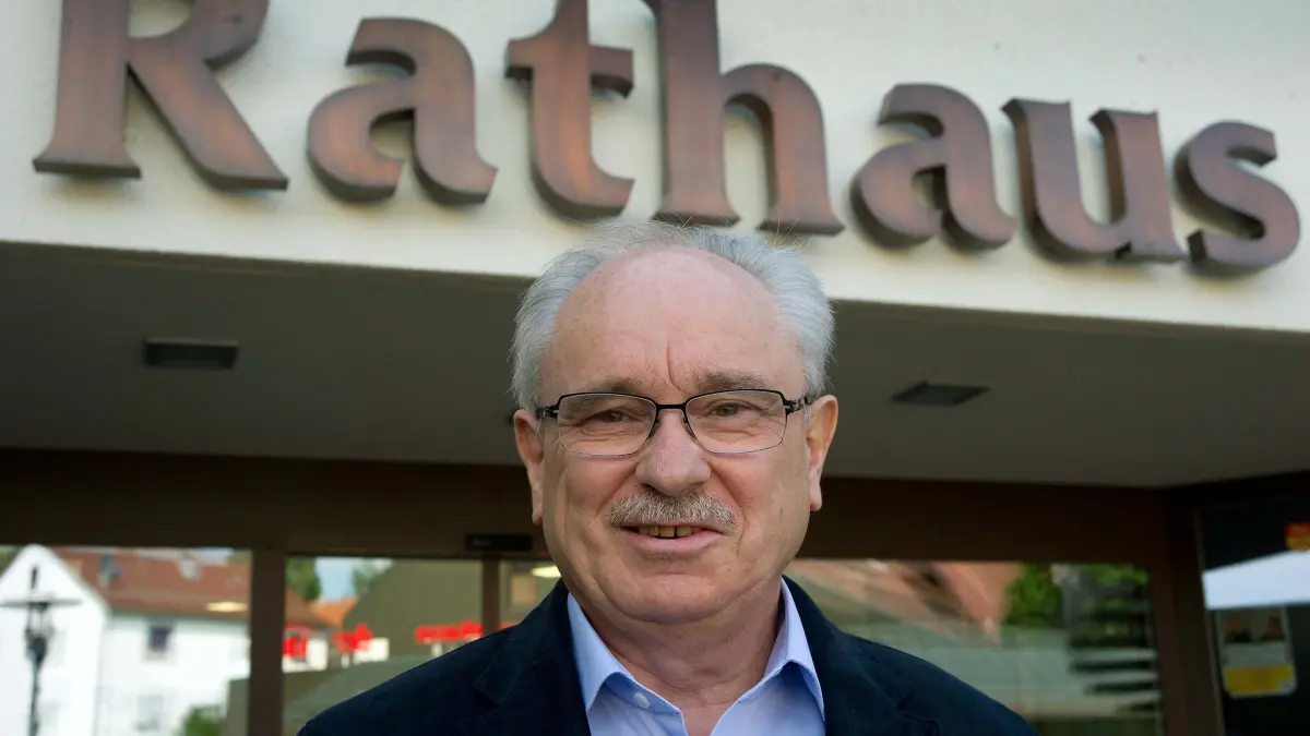 (ohne Überschrift): Vorsicht: Dieses Foto ist möglicherweise nur für den einstigen Verlag Schwäbisches Tagblatt verwendbar. Bodelshausen, Kurt Lacher geht nach 44 Jahren in Ruhestand.
Aufnahme Klaus Franke, 16.06.2017