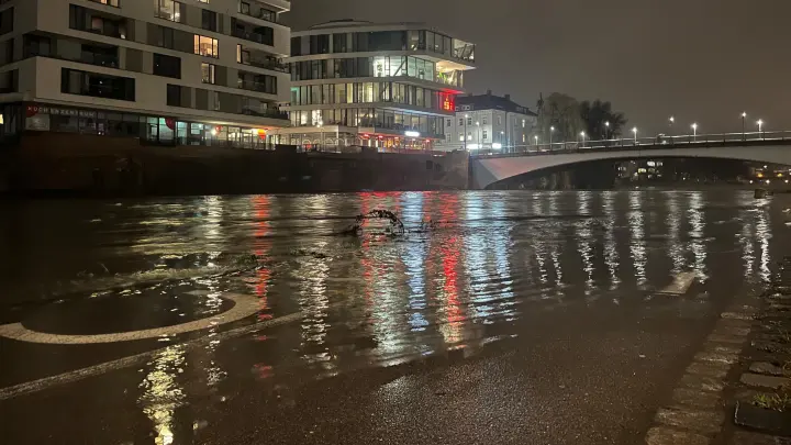 Uferwege überschwemmt, so sieht die Prognose aus