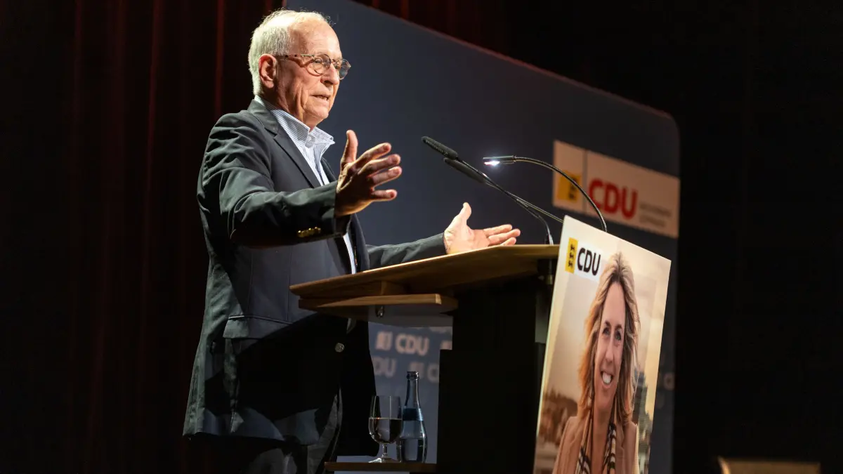 Uhingen, Uditorium: Veranstaltung mit Wolfgang Ischinger, Vors. Münchner Sicherheitskonferenz, "Welt im Umbruch: Sicherheit und Ordnung neu denken"