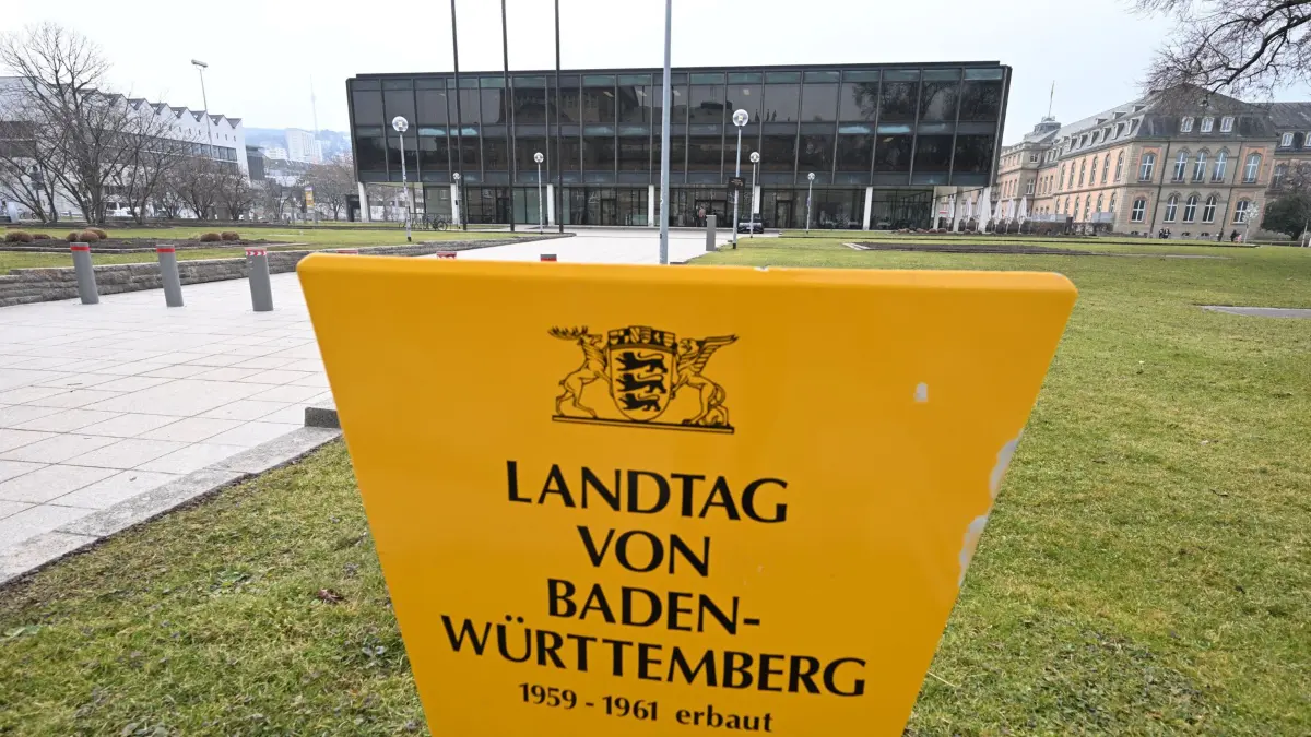 PRODUKTION - 06.02.2026, Baden-Württemberg, Stuttgart: Das Gebäudes des Landtags von Baden-Württemberg. (zu dpa: «Land zahlt Corona-Hilfen an Tausende Betriebe zurück») Foto: Bernd Weißbrod/dpa +++ dpa-Bildfunk +++