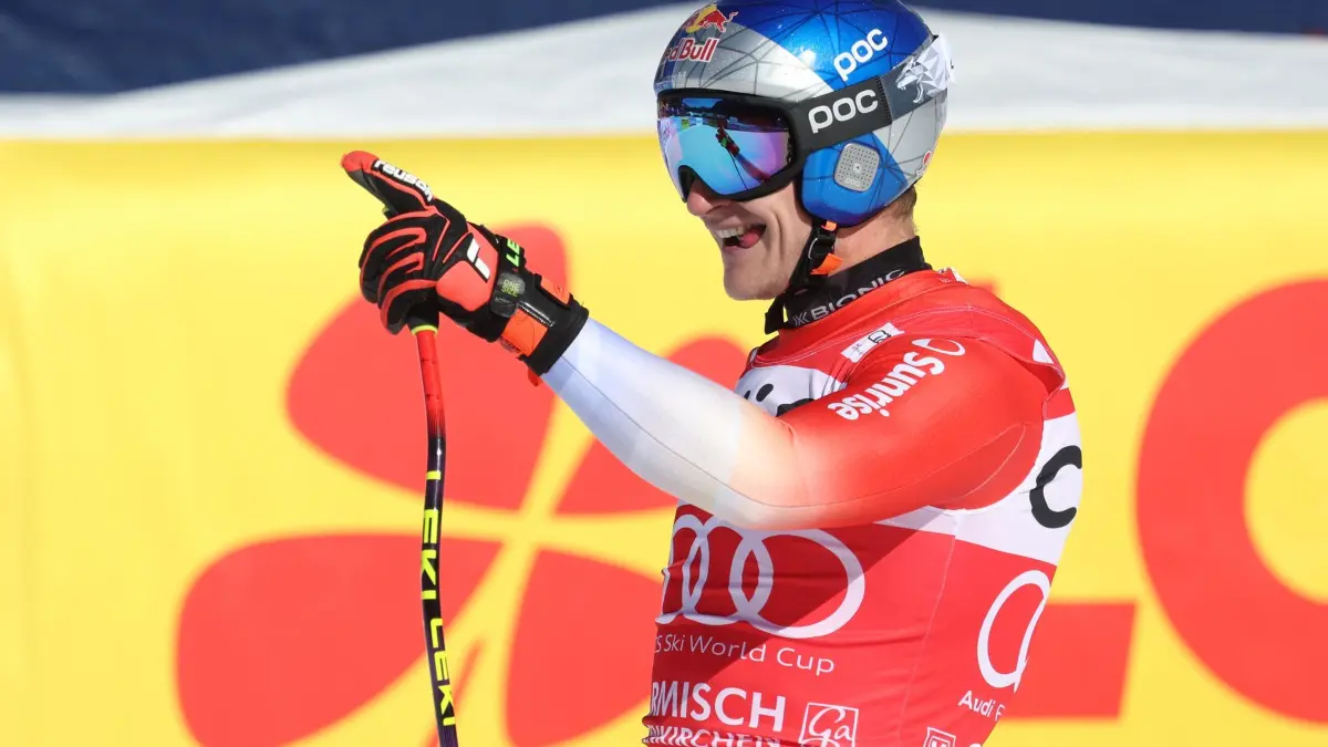 Ski alpin: Weltcup Garmisch-Partenkirchen: 28.02.2026, Bayern, Garmisch-Partenkirchen: Ski alpin: Weltcup, Abfahrt, Männer. Marco Odermatt aus der Schweiz reagiert im Ziel. Foto: Karl-Josef Hildenbrand/dpa +++ dpa-Bildfunk +++