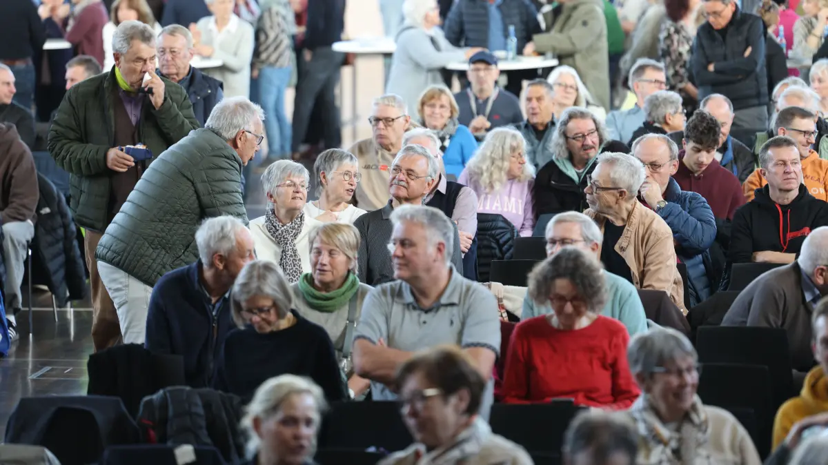 Wahlfrühstück Dettingen Schillerhalle