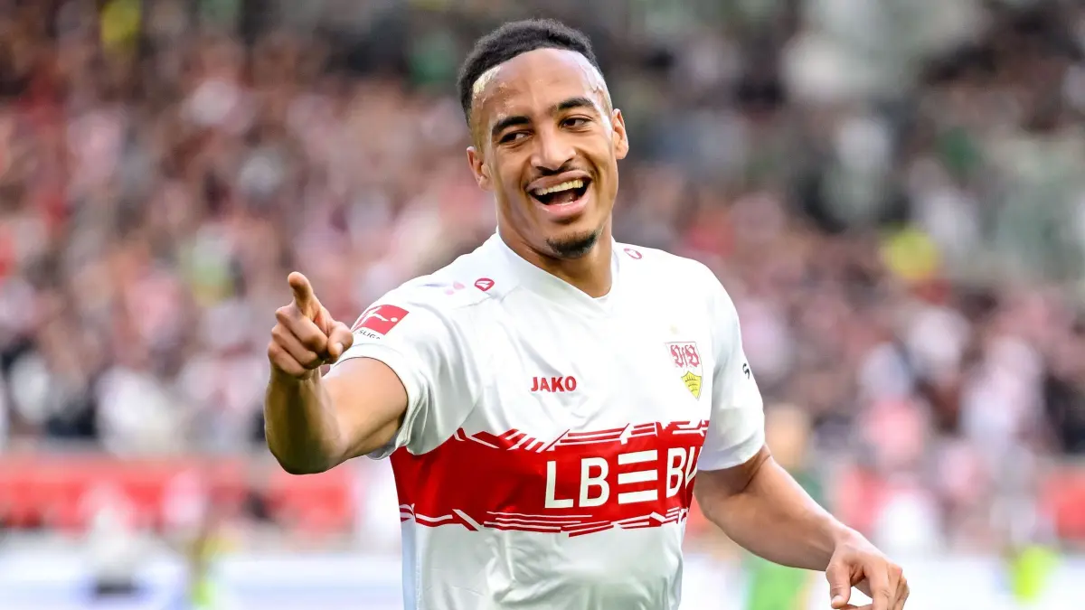 VfB Stuttgart - VfL Wolfsburg: 01.03.2026, Baden-Württemberg, Stuttgart: Fußball: Bundesliga, VfB Stuttgart - VfL Wolfsburg, 24. Spieltag, MHPArena. Jamie Leweling (VfB Stuttgart) jubelt nach seinem Tor zum 2:0. Foto: Harry Langer/dpa - WICHTIGER HINWEIS: Gemäß den Vorgaben der DFL Deutsche Fußball Liga bzw. des DFB Deutscher Fußball-Bund ist es untersagt, in dem Stadion und/oder vom Spiel angefertigte Fotoaufnahmen in Form von Sequenzbildern und/oder videoähnlichen Fotostrecken zu verwerten bzw. verwerten zu lassen. +++ dpa-Bildfunk +++