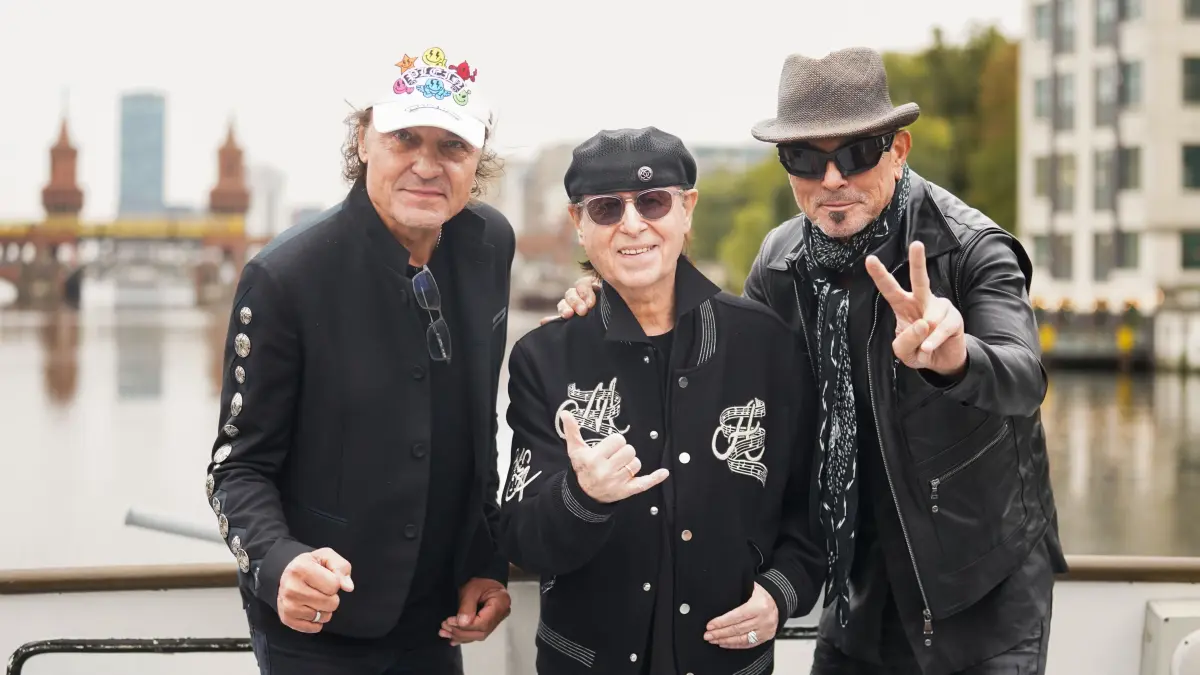 Klaus Meine (M.) und Rudolf Schenker (r.)