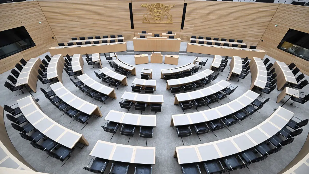 Landtagswahl in Baden-Württemberg - Plenarsaal im Landtag: PRODUKTION - 06.02.2026, Baden-Württemberg, Stuttgart: Der Plenarsaal im Landtag von Baden-Württemberg. (zu dpa: «Sechs Gründe, warum die Landtagswahl eine besondere ist») Foto: Bernd Weißbrod/dpa +++ dpa-Bildfunk +++