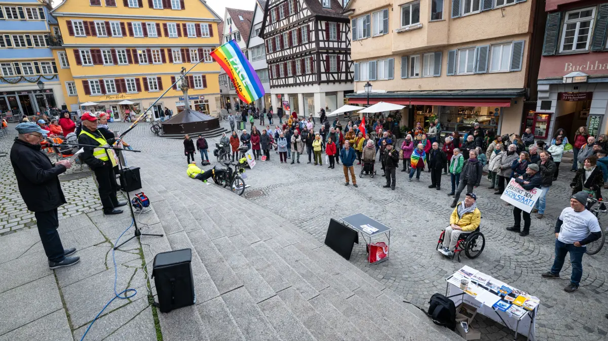 Demonstration auf dem Holzmarkt gegen den Angriff von Israel und den USA auf Iran.