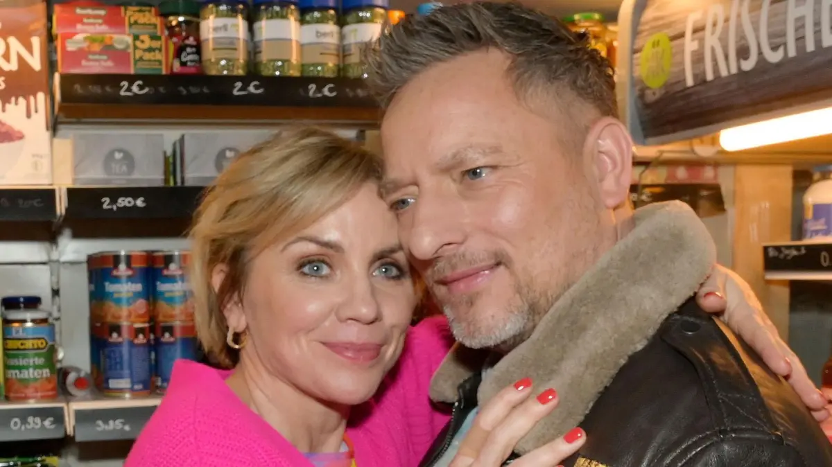 Die Beziehung von Yvonne (Gisa Zach) und Michi (Lars Pape) steht vor einer Zerreißprobe.