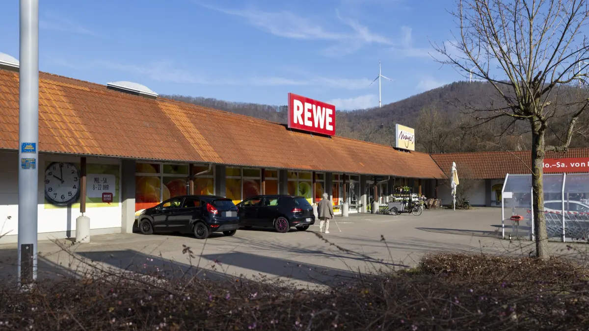 Kuchen - Rewe und Bäckerei Mayers im Gewerbepark