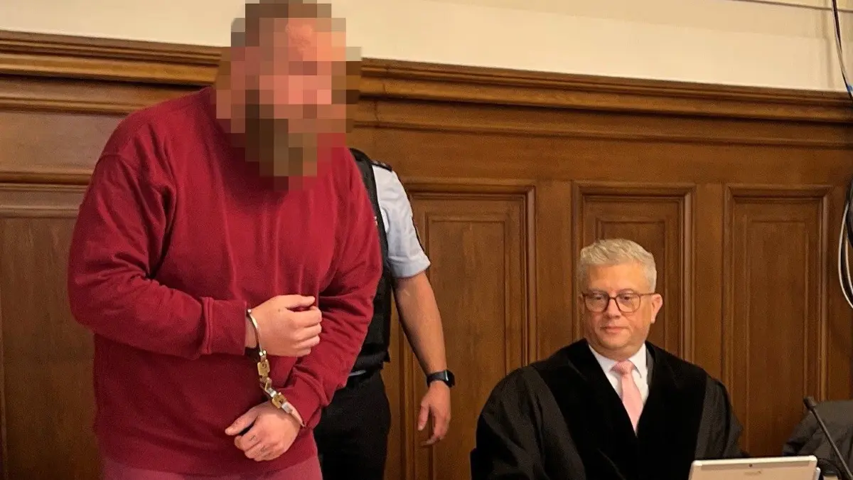 Der versuchte Mord eines Sulzers an seiner Mutter im Februar 2025 zählt in die Kriminalstatistik des Polizeipräsidiums Konstanz. Im Dezember vergangenen Jahres wurde der Mann vorm Rottweiler Landgericht zu zehn Jahren Haft verurteilt.
