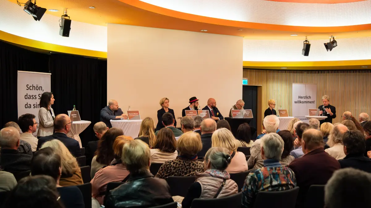 Podiumsdiskussion von Südwest Presse Zollernalbkreis, Hohenzollerische Zeitung und Schwarzwälder Bote am 3. März in der Stadthalle in Balingen.