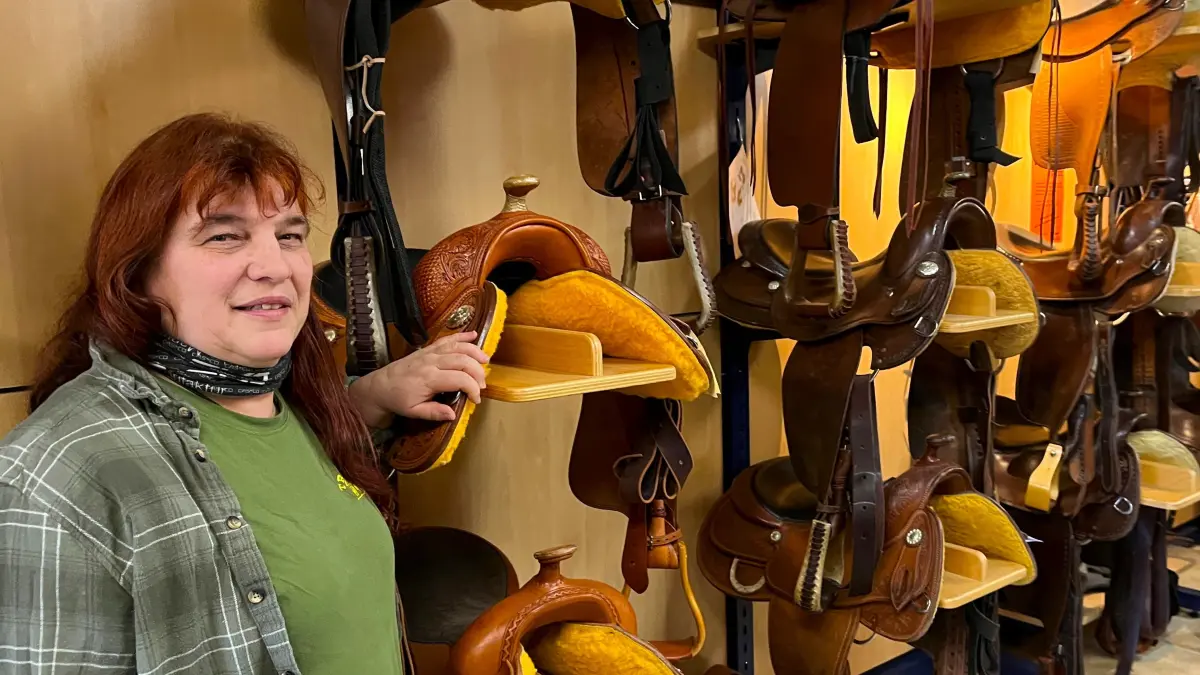 Elke Steeb ist die Inhaberin des "Trail Rider Saddle Shop" in Empfingen.