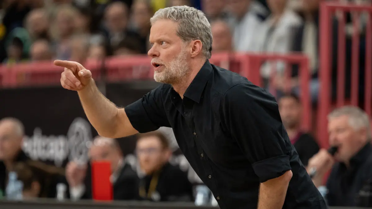GER, Tigers Tuebingen vs. Hakro Merlins Crailsheim, Herren, Barmer 2. Basketball Bundesliga, ProA, 25. Spieltag, Spielzeit 2025/2026, 06.03.2026: Eric Detlev (Tigers Tuebingen,Trainer, Cheftrainer, Headcoach), gestikuliert
GER, Tigers Tuebingen vs. Hakro Merlins Crailsheim, Herren, Barmer 2. Basketball Bundesliga, ProA, 25. Spieltag, Spielzeit 2025/2026, 06.03.2026,
Foto: Eibner-Pressefoto/Wolfgang Frank
