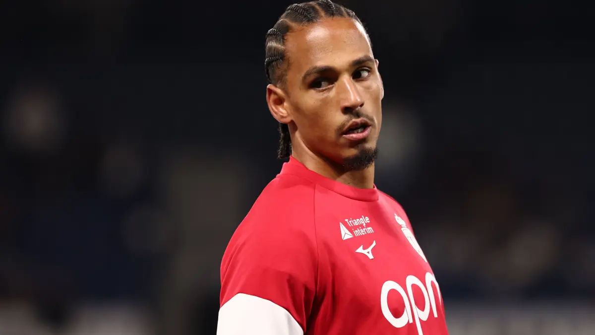 Monaco's German defender #05 Thilo Kehrer looks on during warm up prior to the French L1 football match between Paris Saint-Germain (PSG) and AS Monaco at the Parc des Princes stadium in Paris on March 6, 2026. (Photo by FRANCK FIFE / AFP)