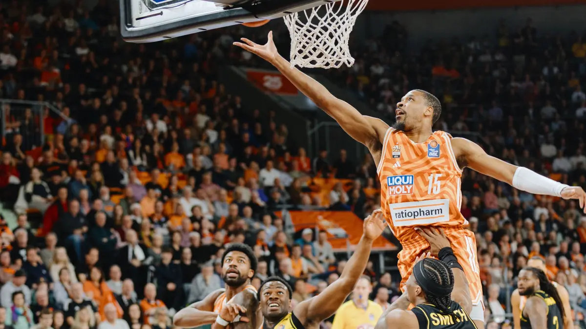Justin Simon von Ratiopharm Ulm im BBL-Derby gegen die MHP Riesen Ludwigsburg