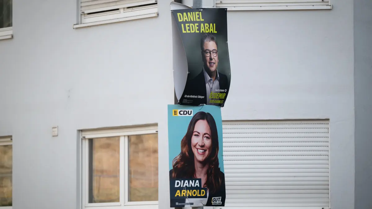 Wahlplakate in der Schadenweiler Straße für die Landtagswahl Baden-Württemberg 2026, CDU, Bündnis 90/die Grünen, Diana Arnold, Daniel Lede Abal, Cem Özdemir, Manuel Hagel