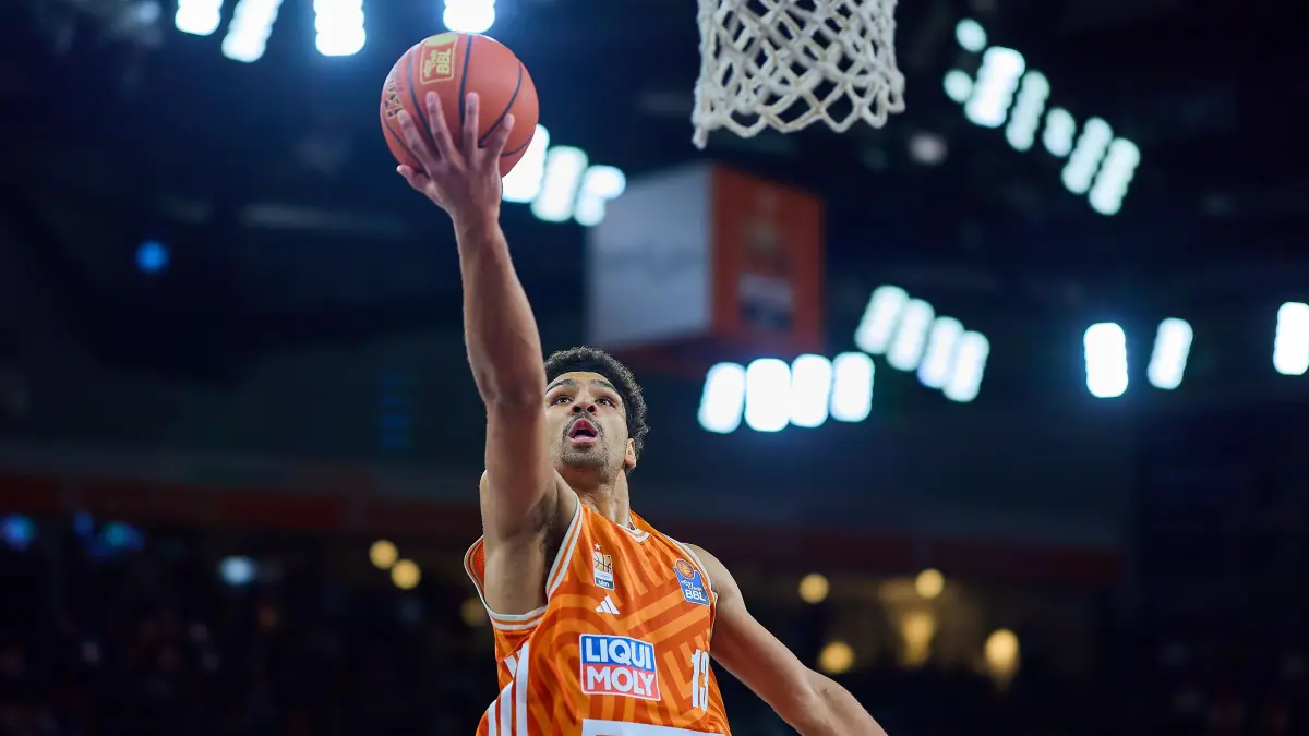 GER, ratiopharm ulm vs. MHP Riesen Ludwigsburg, Basketball, 22. Spieltag, EasyCredit BBL, Spielzeit 2025/2026, 06.03.2026 : Korbleger Mark Smith (ratiopharm ulm, #13)
GER, ratiopharm ulm vs. MHP Riesen Ludwigsburg, Basketball, 22. Spieltag, EasyCredit BBL, Spielzeit 2025/2026, 06.03.2026
Foto: Eibner-Pressefoto/Gerald Oelze-de Stoppany