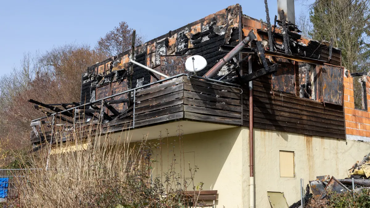 Spendenaktion für Schäferhundeverein, Brandruine Vereinsheim, Verein für deutsche Schäferhunde, Ortsgruppe Süßen, Fehlwiese 1, 73079 Süßem,06.03.2026,Foto: PhotoPeet / Event- & Sportfotografie / Peter Harich Das abgebrannte Vereinsheim