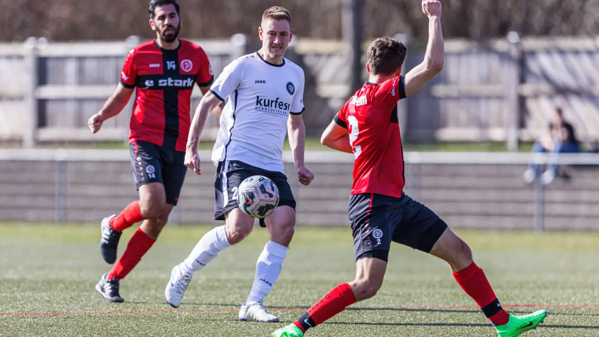 Fussball Landesliga: Fussball Landesliga; SC Geislingen - FV Sontheim/Brenz;
Dominik Schöll (SC Geislingen, #25);
07.03.2026; Stadion Eybacher Tal; Geislingen.
Foto: Thomas Madel