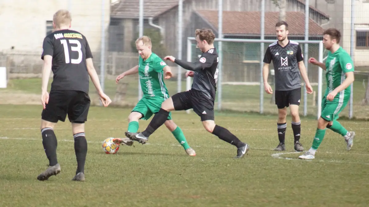 Die SGM Kreßberg II gegen die SGM Jagstheim/Onolzheim (grün).