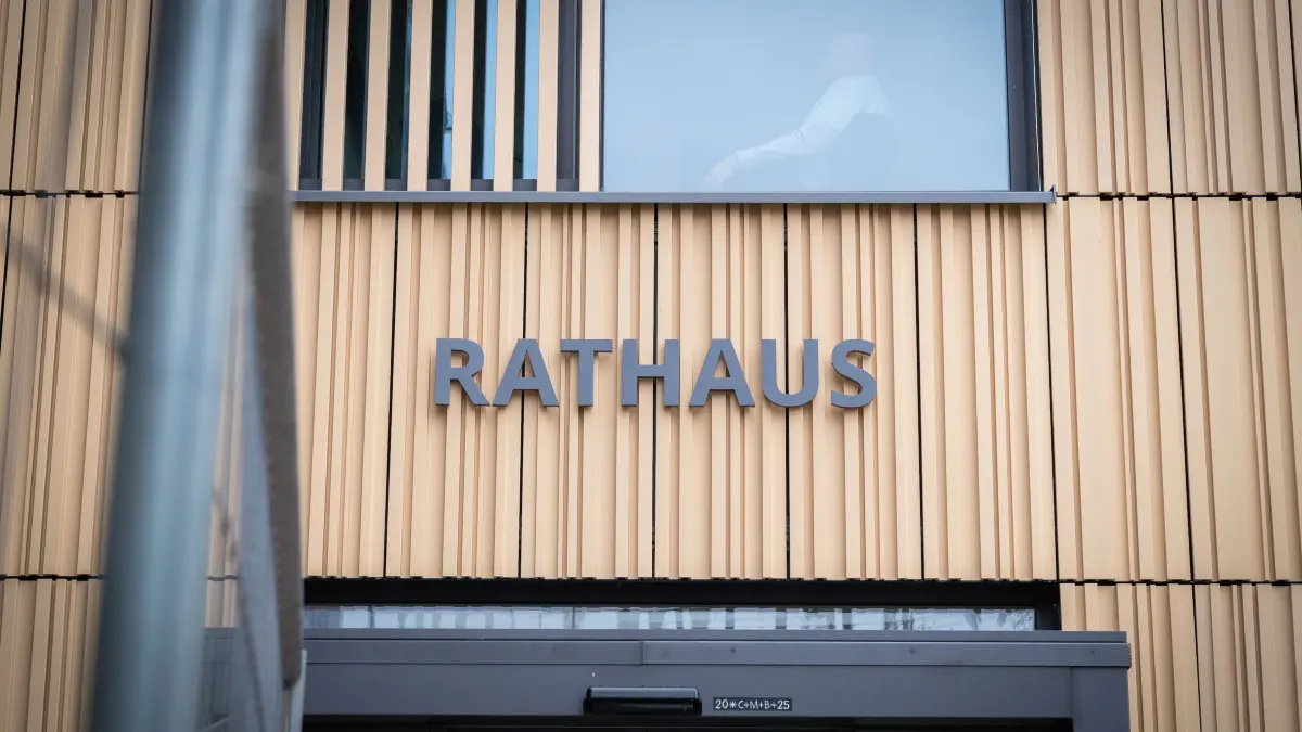 Eingang Rathaus Ofterdingen, Aufnahme vom 4. Februar 2026