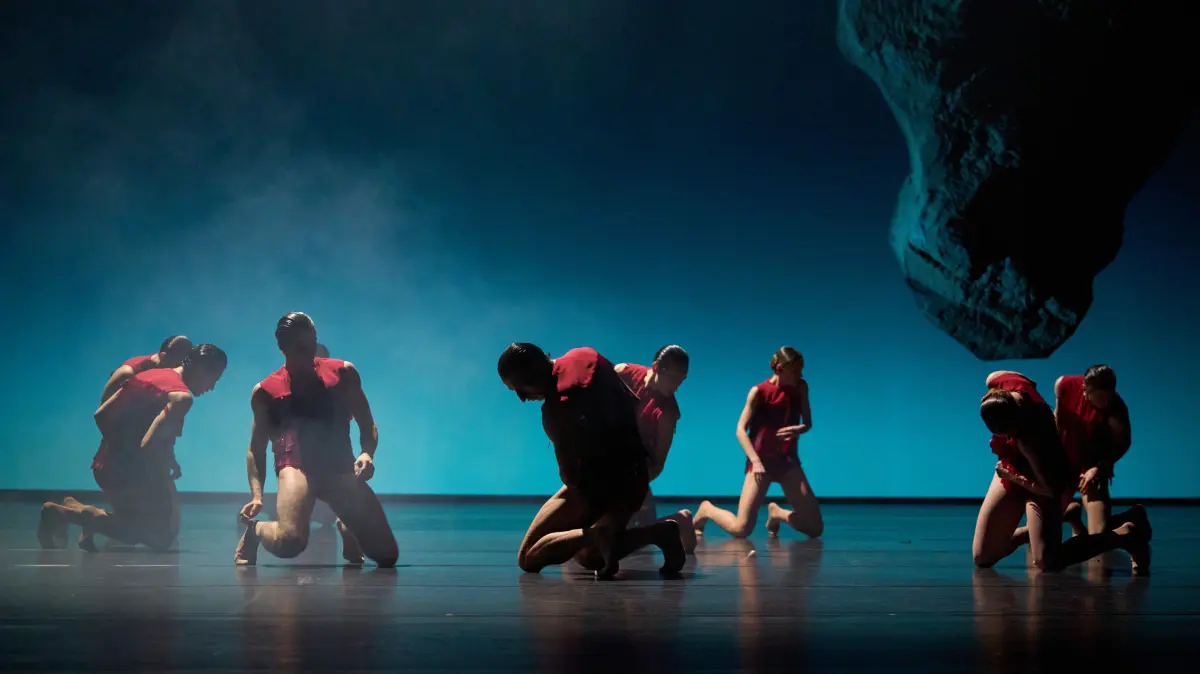 Tanz zum Einschlag der Meteoriten: "Vermilion" von Vittoria Girelli ist die einzige Uraufführung von "Augen/Blicke" des Stuttgarter Balletts