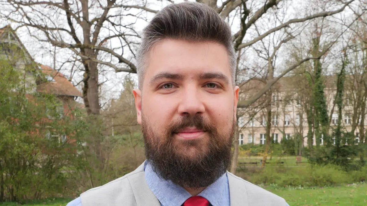 Flavio Krahl ist bei der Landtagswahl als Spitzenkandidat der Partei Die Partei im Wahlkreis angetreten. Mit seinem Wahlergebnis ist er zufrieden.