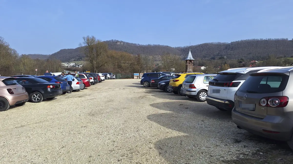 Bad Überkingen - Parkplatz Autal, Märzenbecher